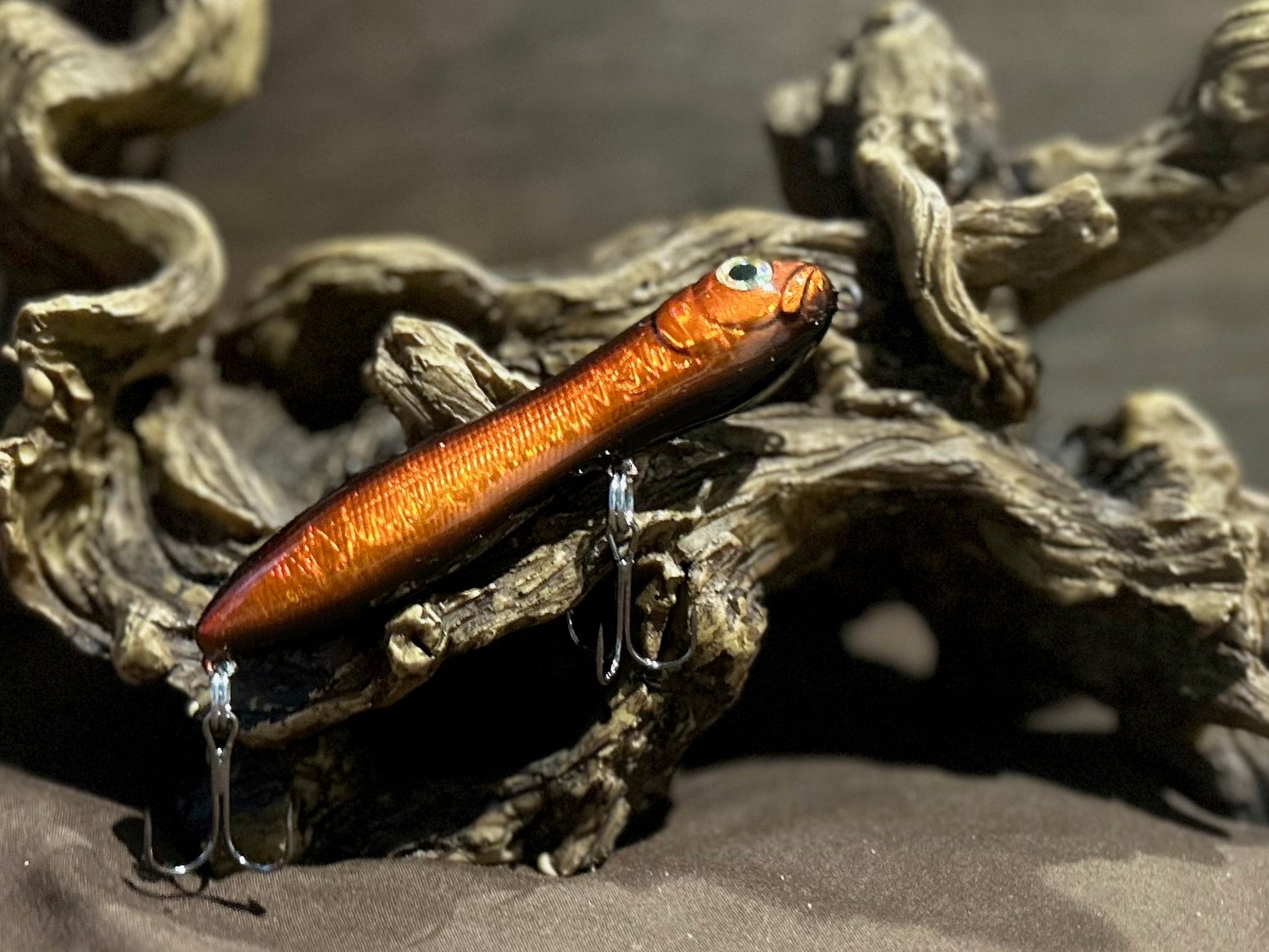 Custom airbrushed 4.0-inch peanut style topwater lure in Dutch Rudder