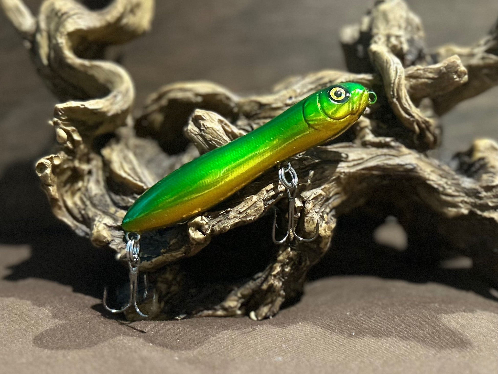 Custom airbrushed 4.0-inch peanut style topwater lure in Knuckle Shuffle